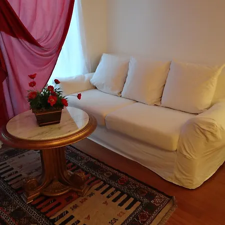 Roma Luxury Suki Vila Formello